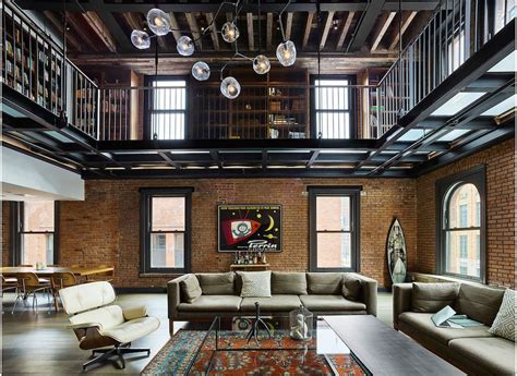 Spaced Out House Mix in a New York Warehouse .